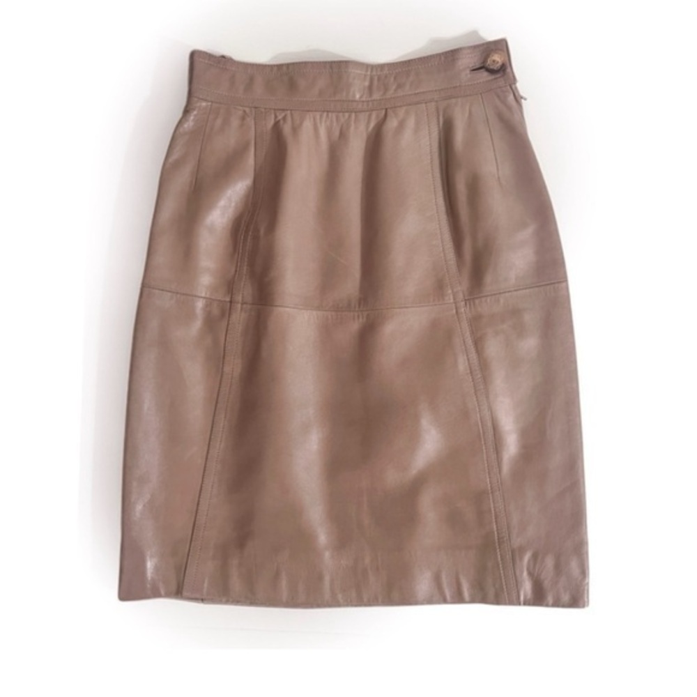 Loewe Elegant Tan Leather Skirt